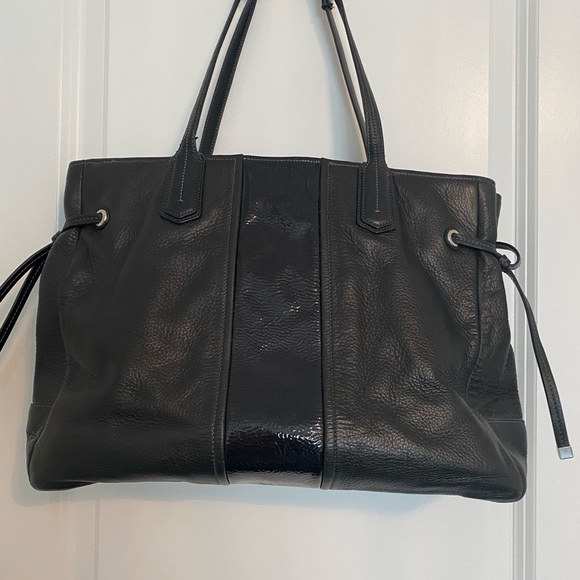 Authentic Coach black soft leather handbag - Picture 2 of 4